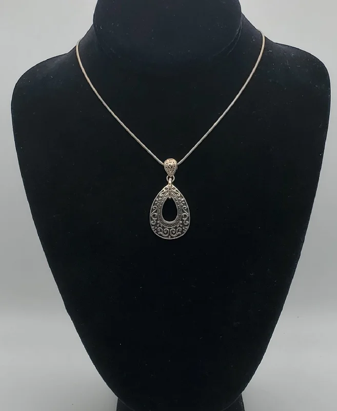 stacked necklaces for women -Vintage Sterling Silver Teardrop Filigree Pendant Necklace - 18 + 2.5"