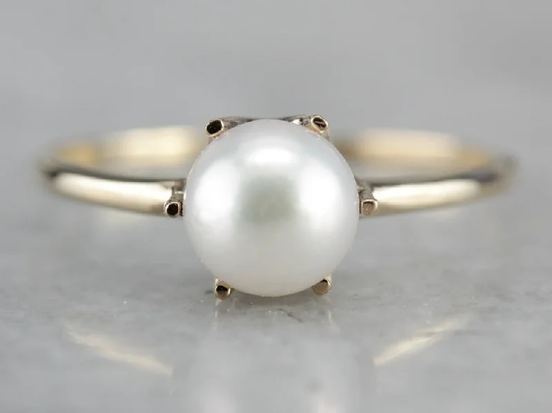 Pearl Solitaire Ring in Yellow Gold