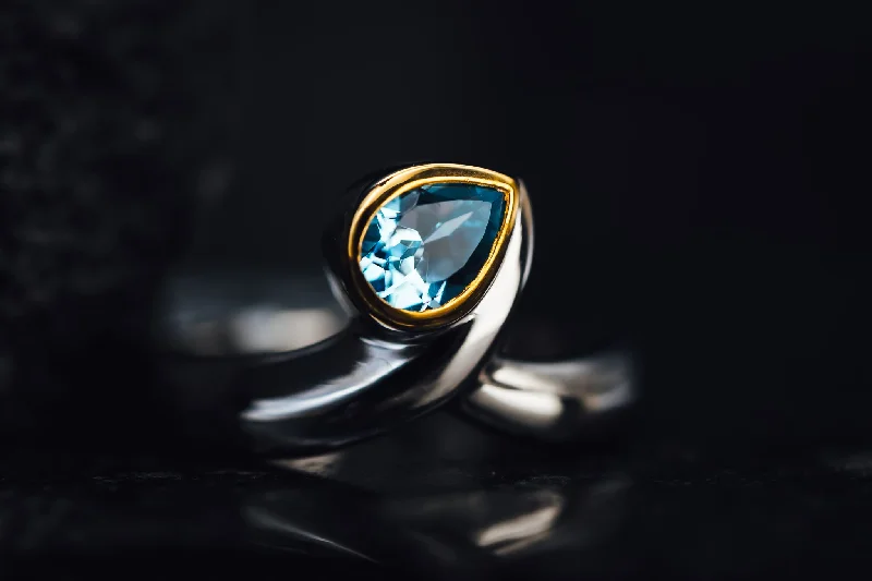 Sterling Silver Blue Topaz Ring