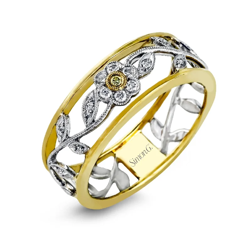 Trellis Fashion Ring In 18k Gold With Diamonds